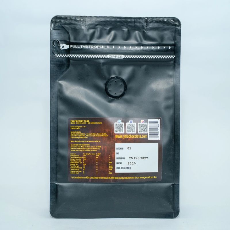 Dark chocolate with dry pineapple